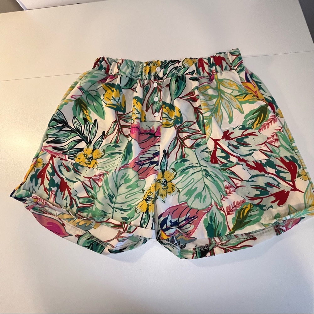 Tropical Print Shorts,